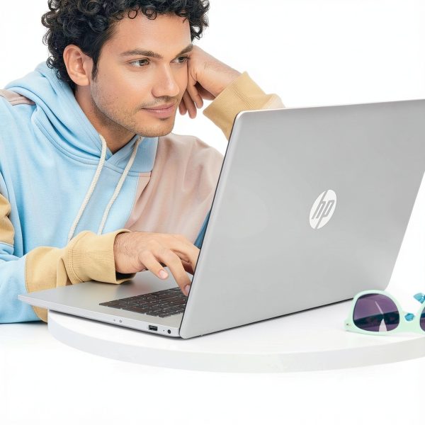 HP 17 Laptop Intel Core i7 16GB Memory 1TB SSD Silver-11