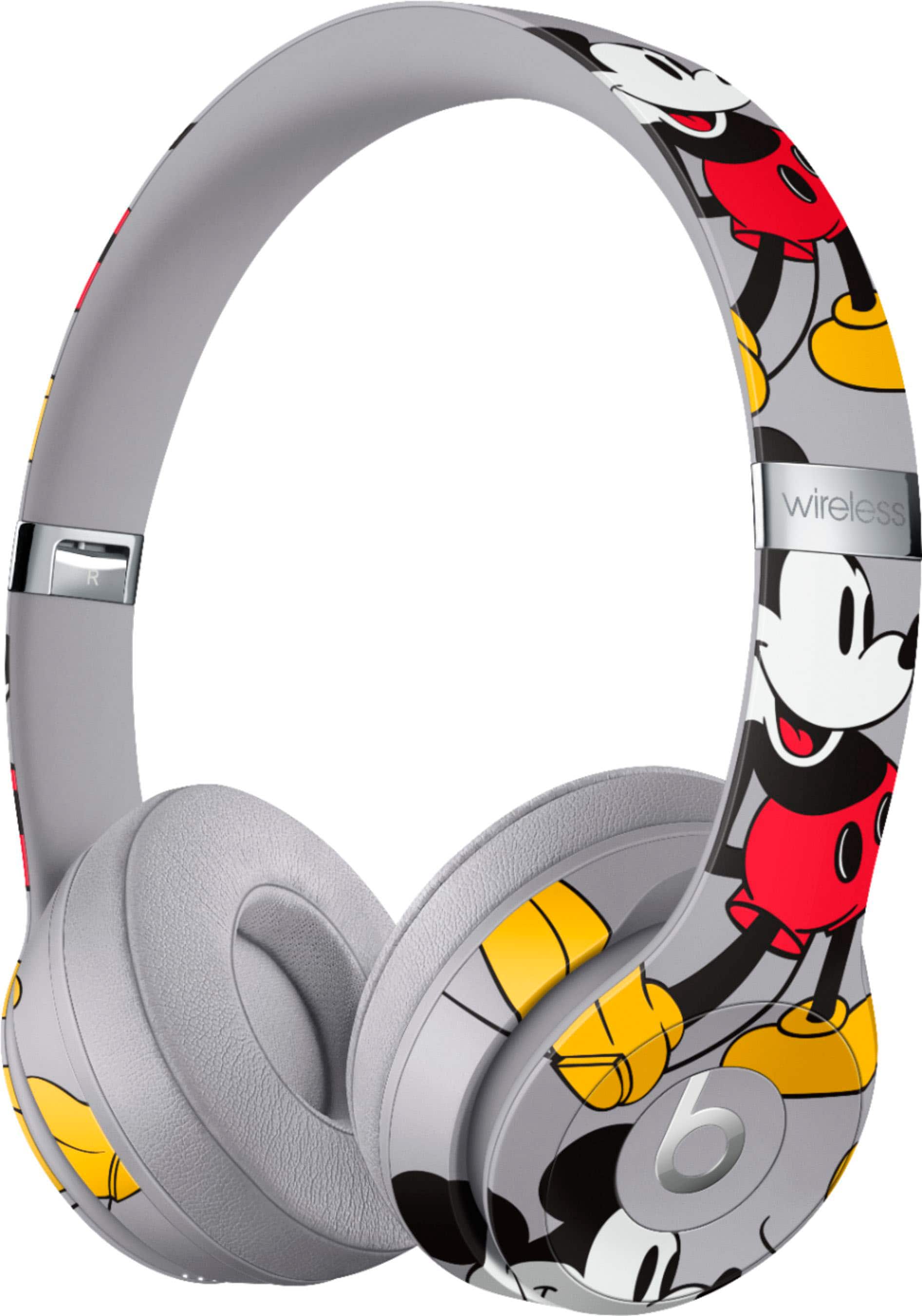 Beats Solo3 Wireless Headphones in gray displayed on a table